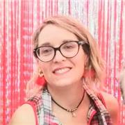 Educadora de párvulos ofrece desarrollar las habilidades en el área de lenguaje y comprensión , ocupando el juego y material concreto para el desarrollo comunicacional